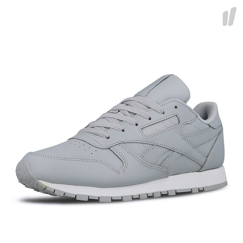 Reebok wmns classic leather Grey-White Sneakers Close Up | Overkill