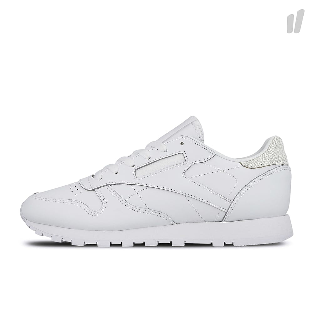 Reebok wmns classic leather White-Mineral Mist Sneakers CN7754 | Overkill