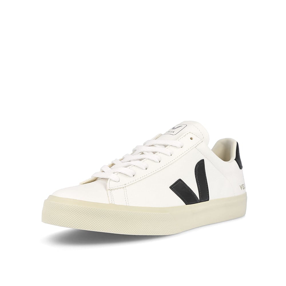 Veja wmns campo chromefree Extra White-Black Sneakers Close Up | Overkill