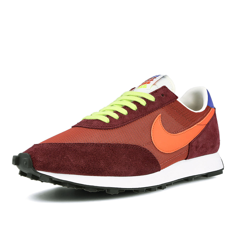 Nike daybreak Cedar-Team Orange - Night Maroon Low Top Sneakers Close Up | Overkill