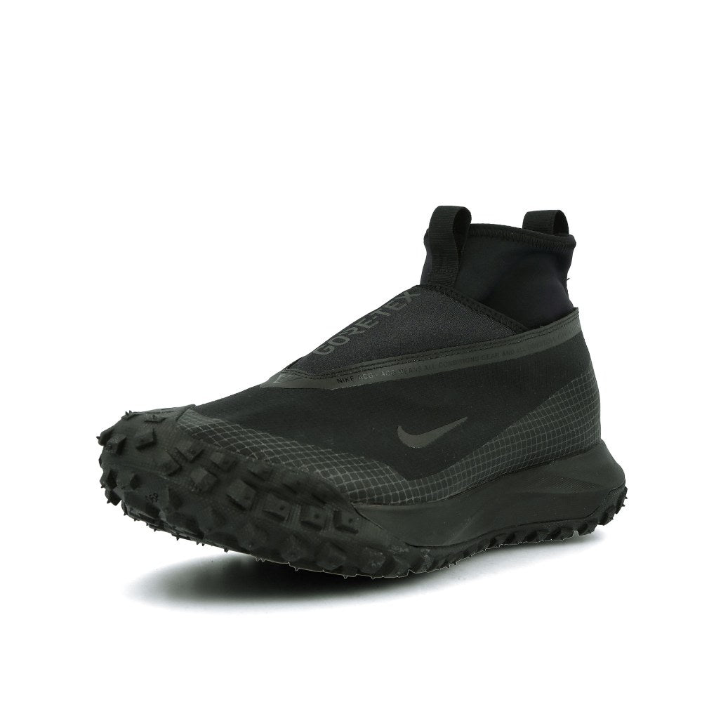Nike ACG Mountain Fly Gore-Tex Black-Black - Dark Grey Mid Top Sneakers Close Up | Overkill