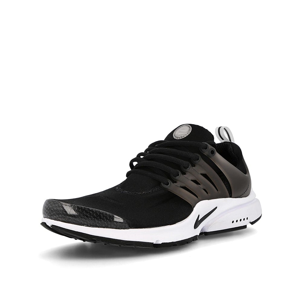 Nike air presto Black-Black - White Low Top Sneakers Close Up | Overkill