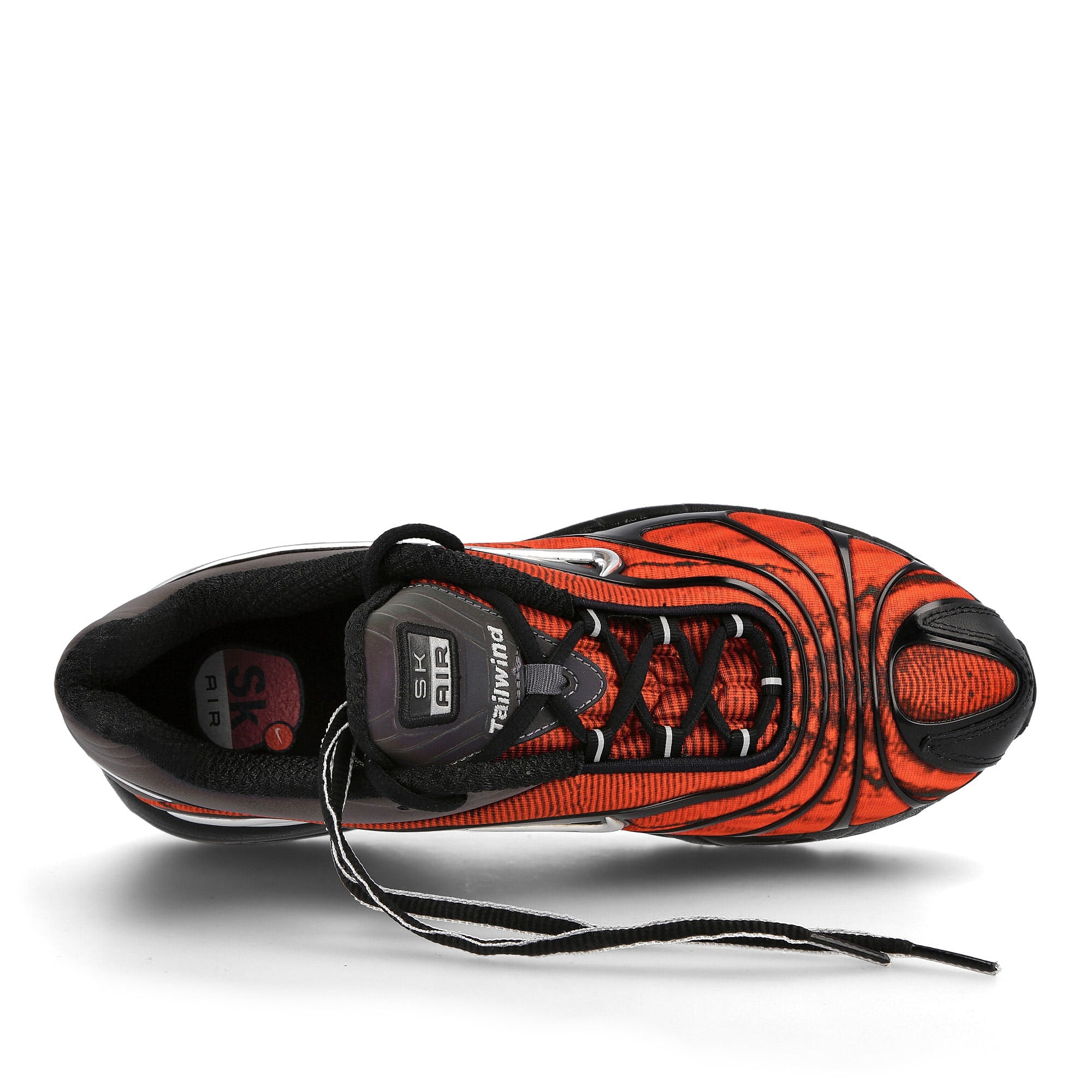 Nike Skepta x Nike Air Max Tailwind V Black-Chrome - Red Sneakers Detailfoto | Overkill