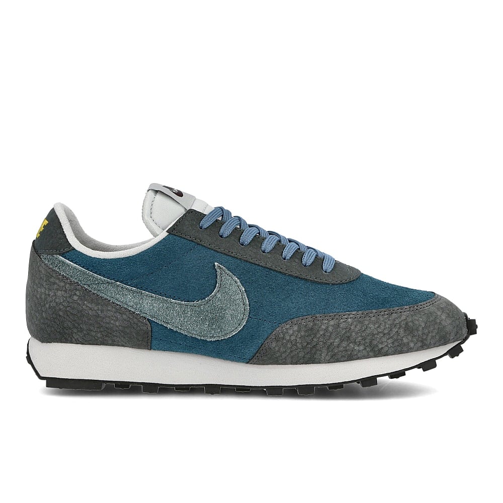 Nike daybreak Midnight Turquoise-Seaweed - Dark Smoke Grey Low Top Sneakers Silhouette | Overkill