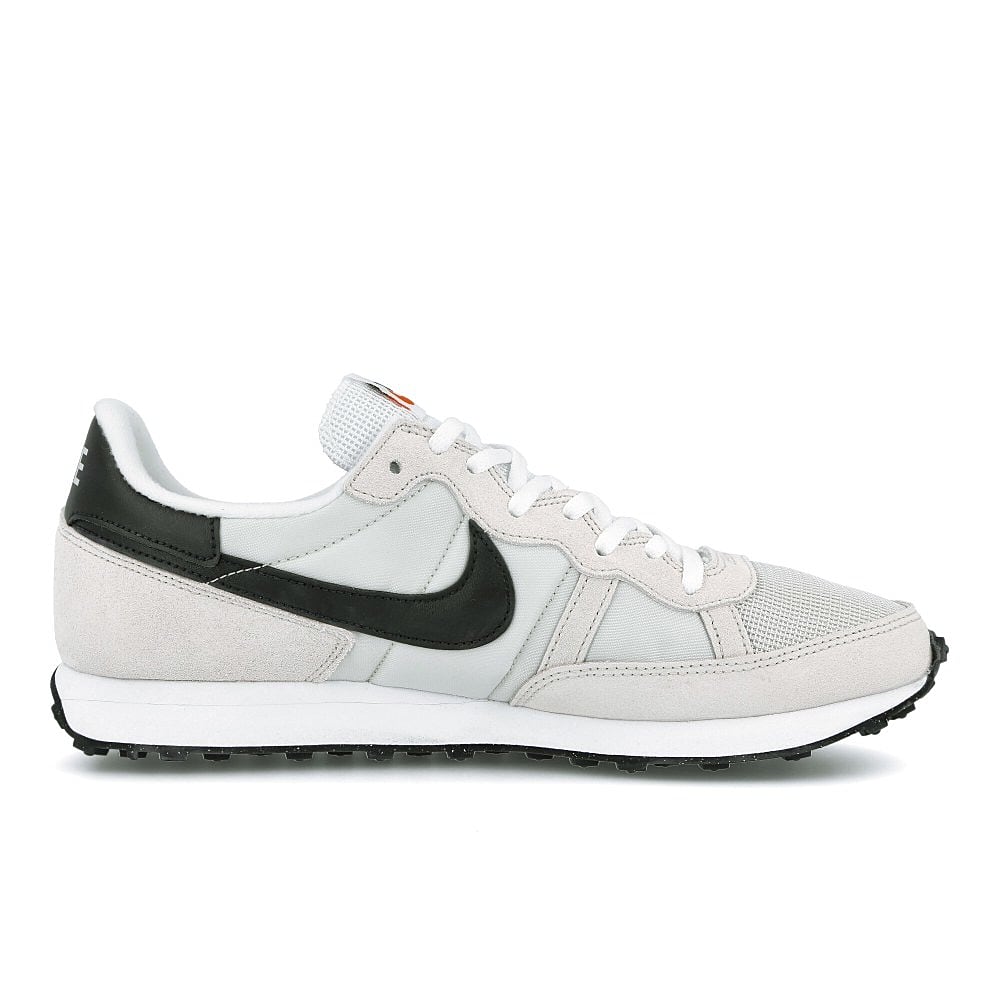 Nike challenger og Light Bone / Black - White Material | Overkill