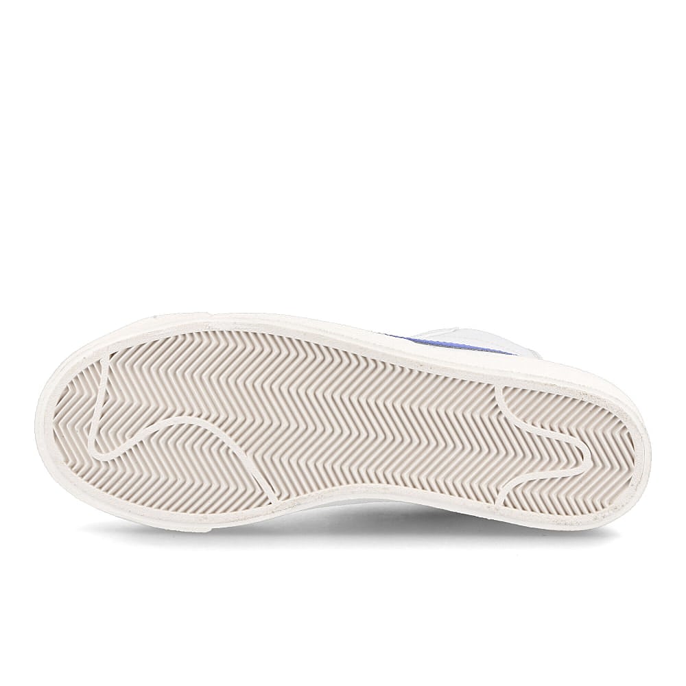 Nike wmns blazer mid 77 White-Royal Pulse - Hyper Crimson - Black Mid Top Sneakers Detailfoto | Overkill