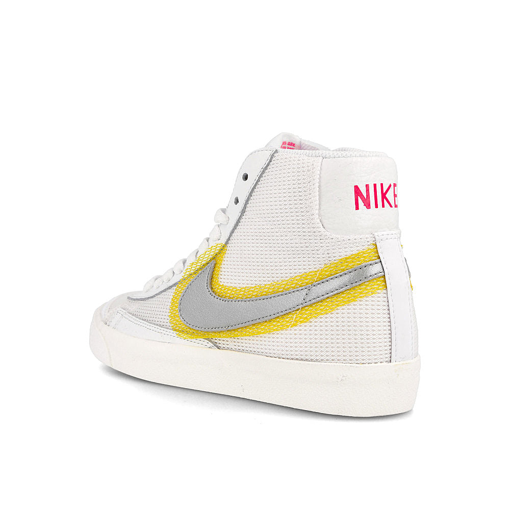 Nike wmns blazer mid vintage 77 White / Metallic Silver - University Gold Close-up | Overkill