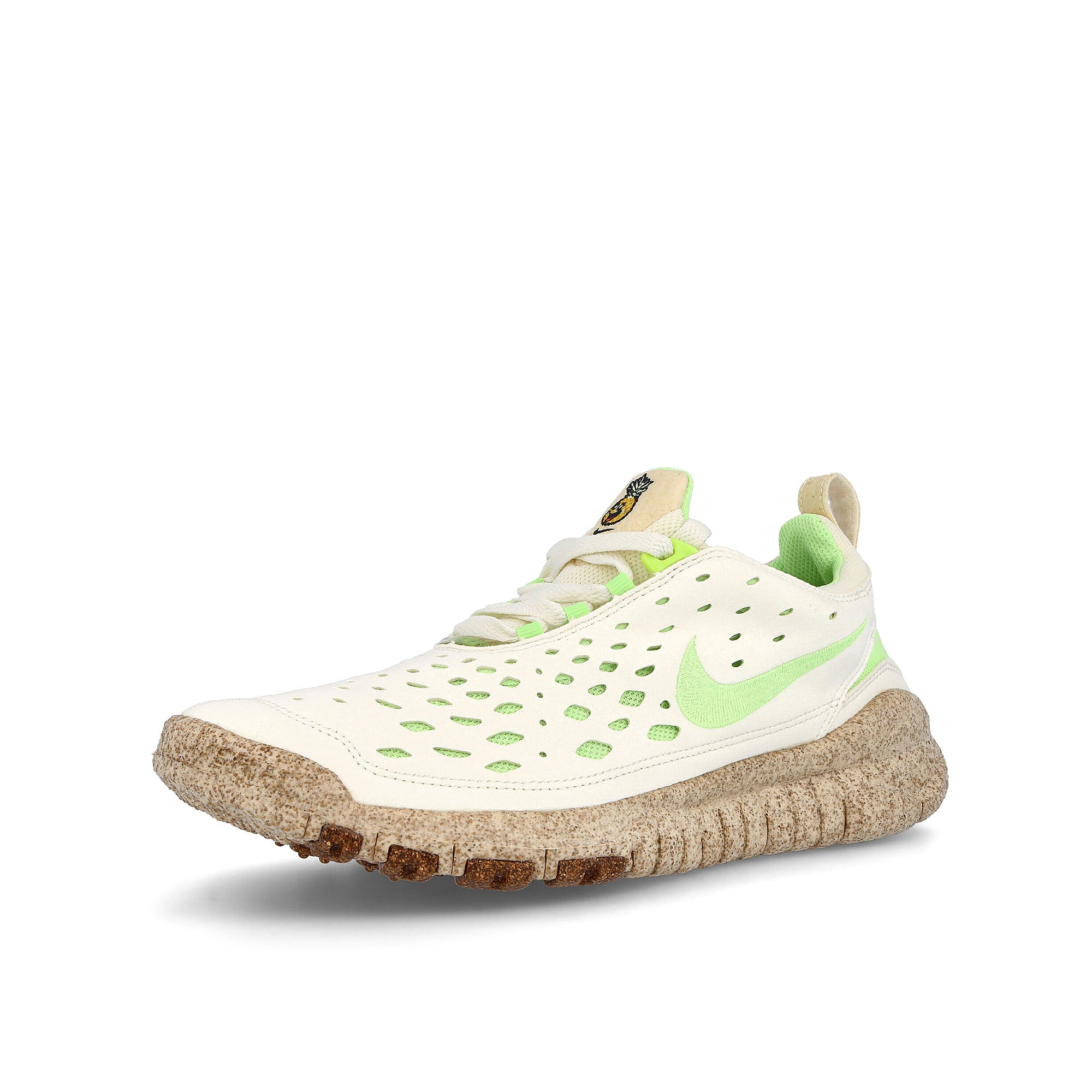 Nike free run trail premium Coconut Milk-Lime Glow - Metallic Gold Sneakers Close Up | Overkill