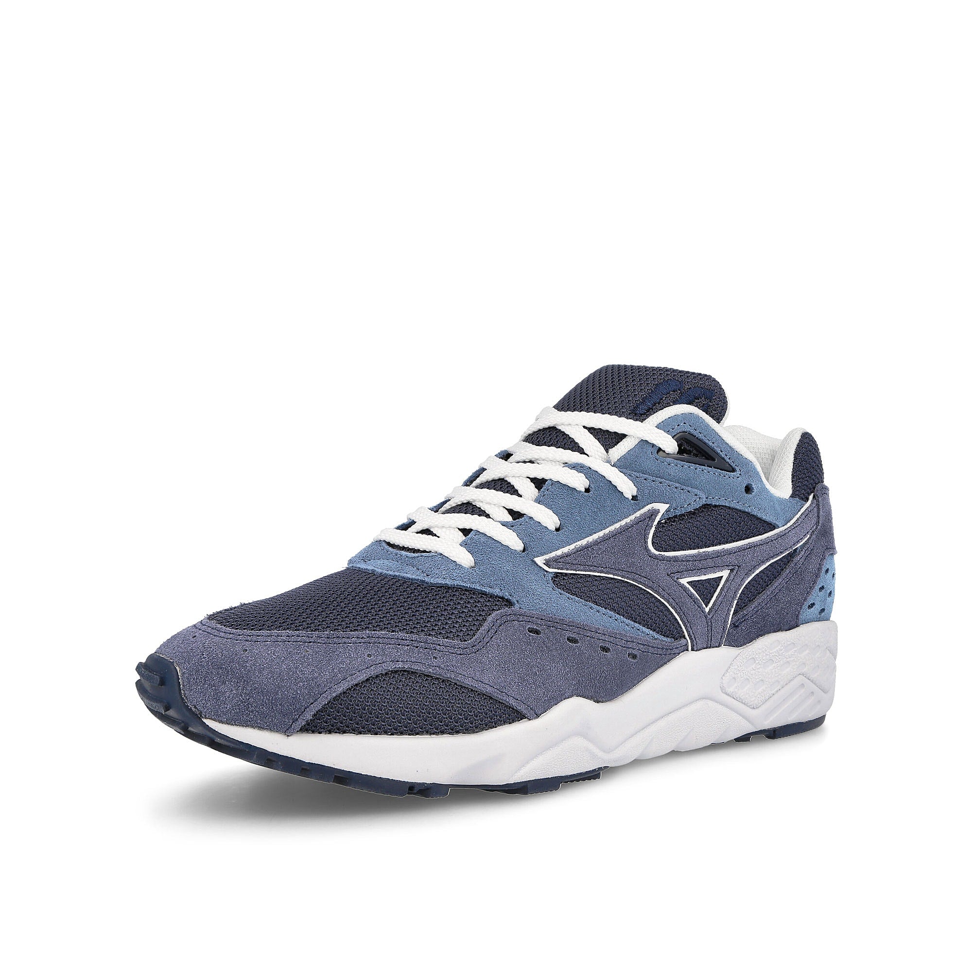 Mizuno contender Blue Sneakers Close Up | Overkill
