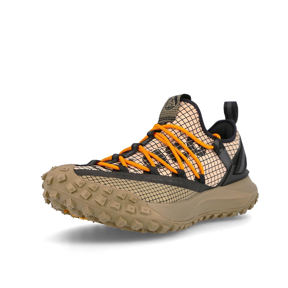 Nike acg mountain fly low Fossil Stone-Black Low Top Sneakers Close Up | Overkill