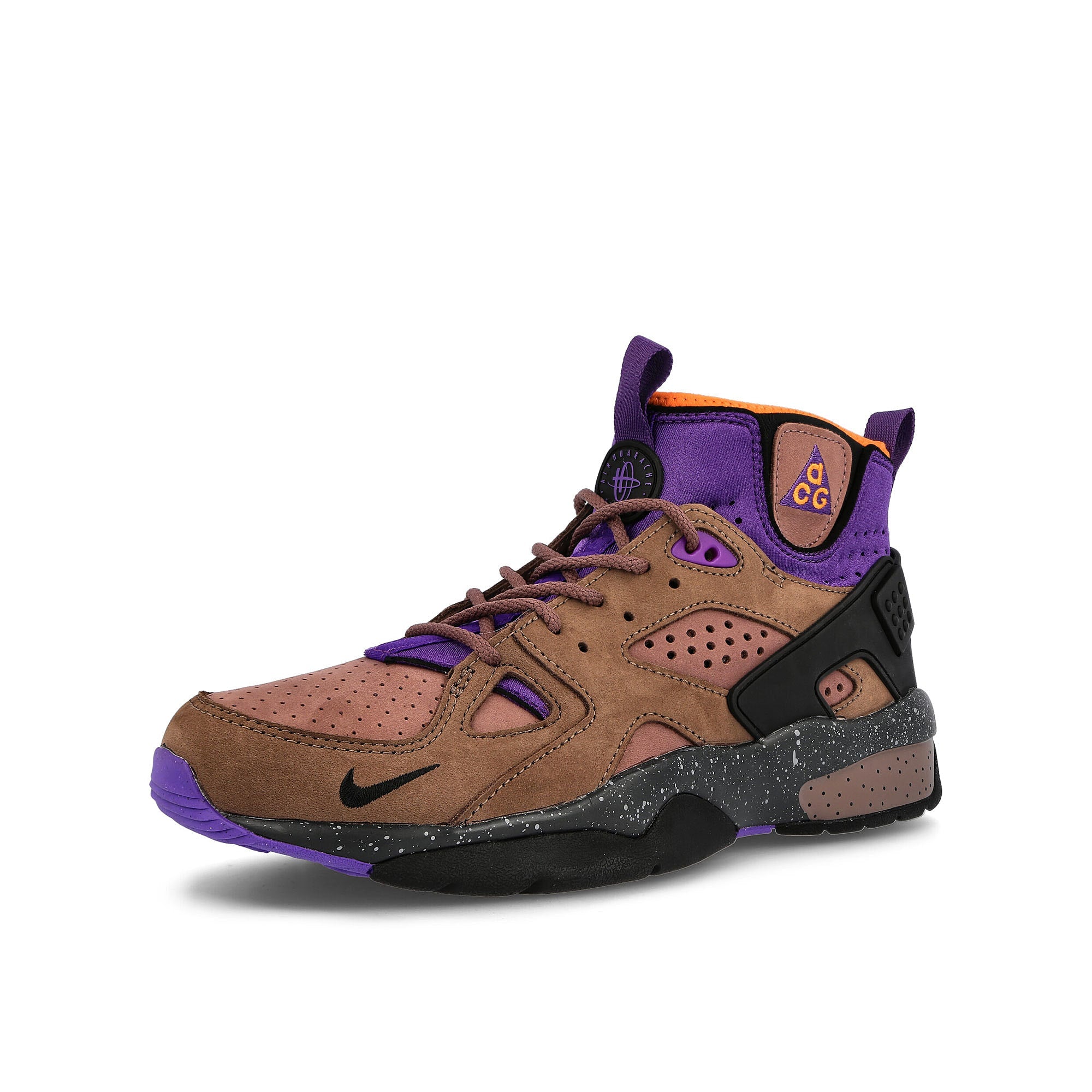 Nike acg air mowabb Trails End Brown-Pitch - Prism Violet High Top Sneakers Close Up | Overkill