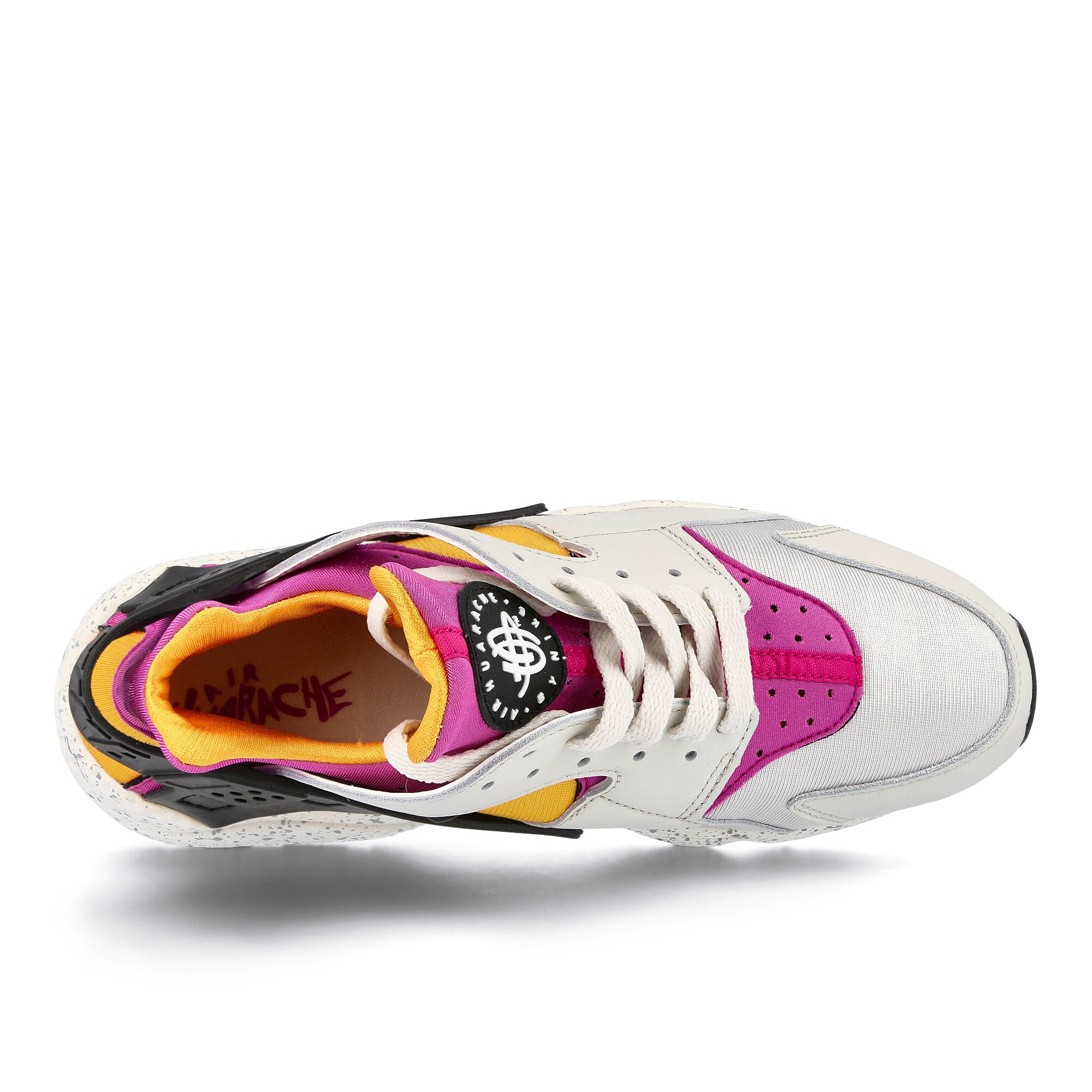 Nike air huarache Light Bone-Lethal Pink - University Gold Low Top Sneakers Detailfoto | Overkill
