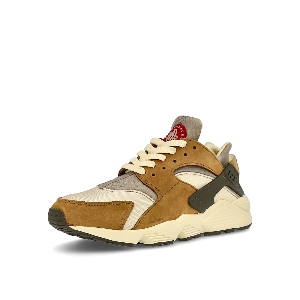 Nike Stussy x Nike Air Huarache LE Desert Oak-Reed - Light Straw Sneakers Close Up | Overkill