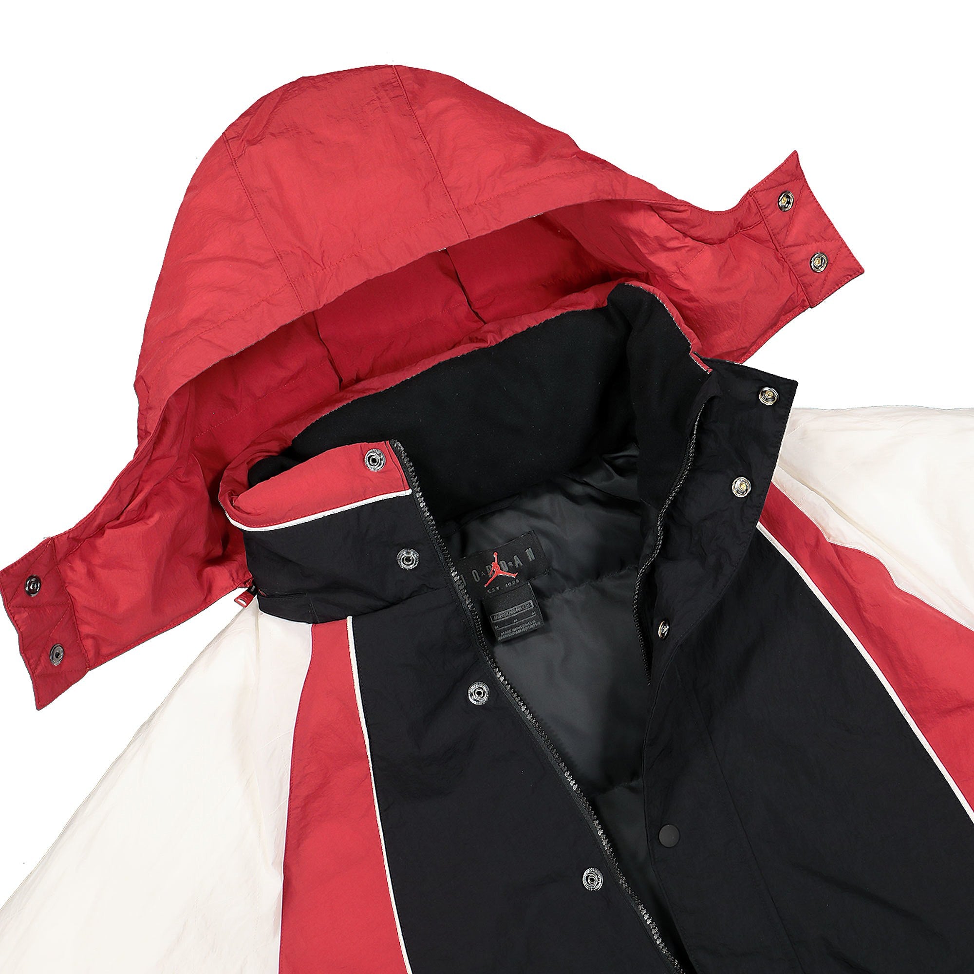 Jordan Wmns Air Jordan Essentials Down Parka Black / Varsity Red / Sail / Varsity Red Parkas Close-up | Overkill