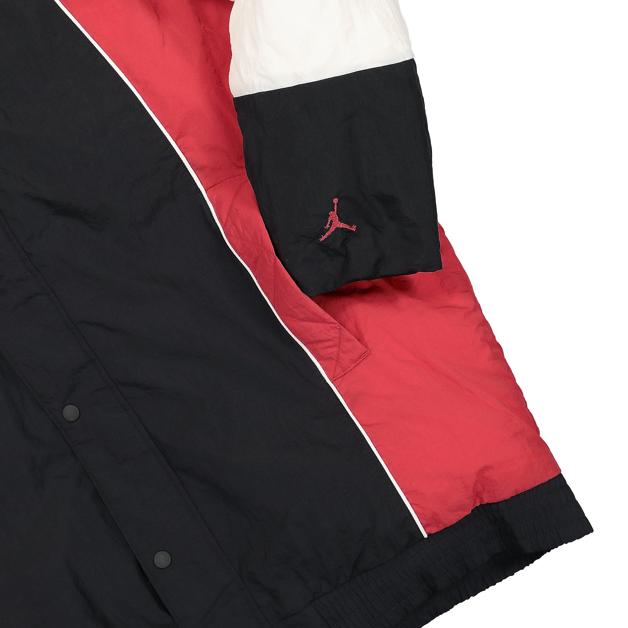Jordan Wmns Air Jordan Essentials Down Parka Black / Varsity Red / Sail / Varsity Red Parkas Detailfoto | Overkill