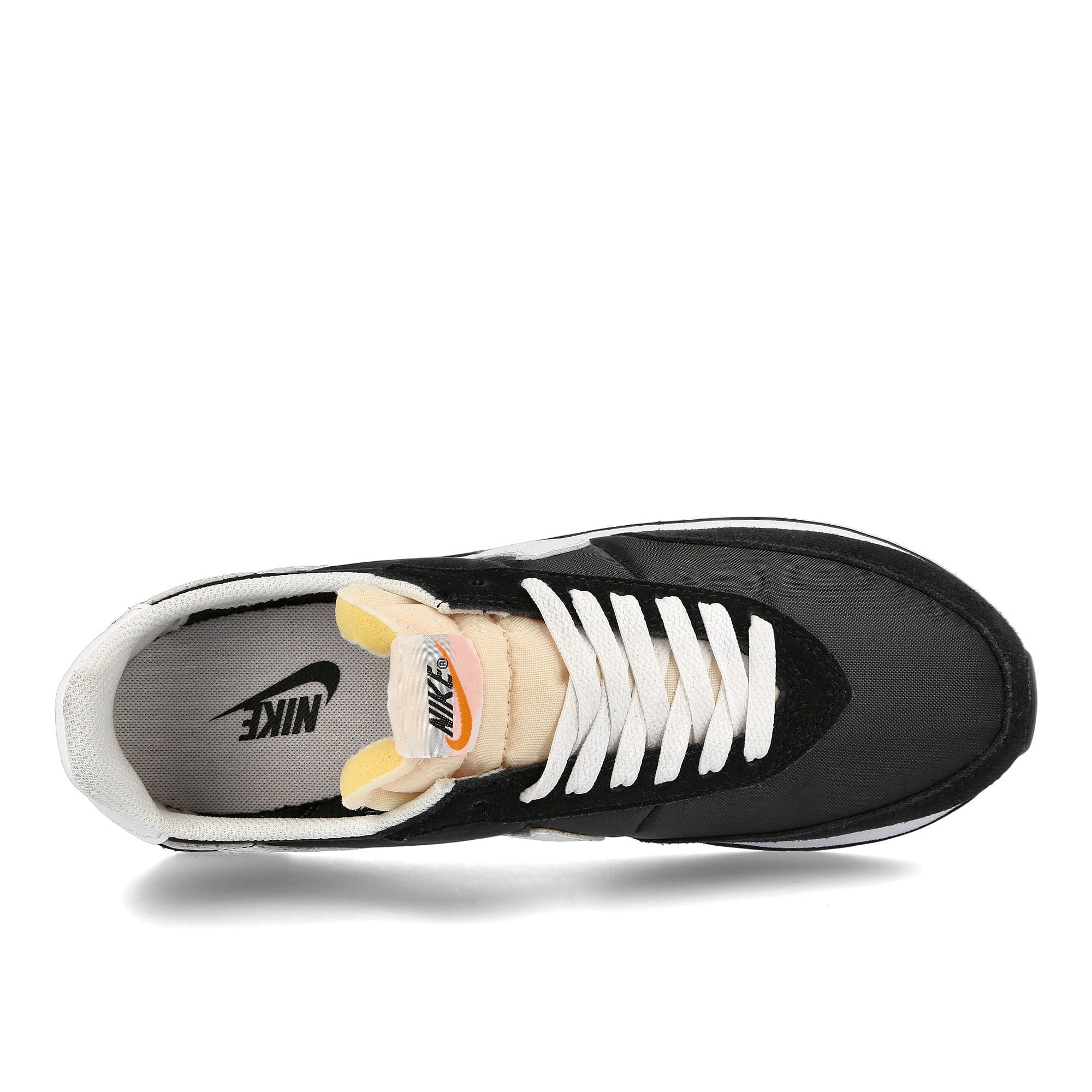 Nike waffle trainer 2 Black-White - Sail - Total Orange Sneakers Detailfoto | Overkill