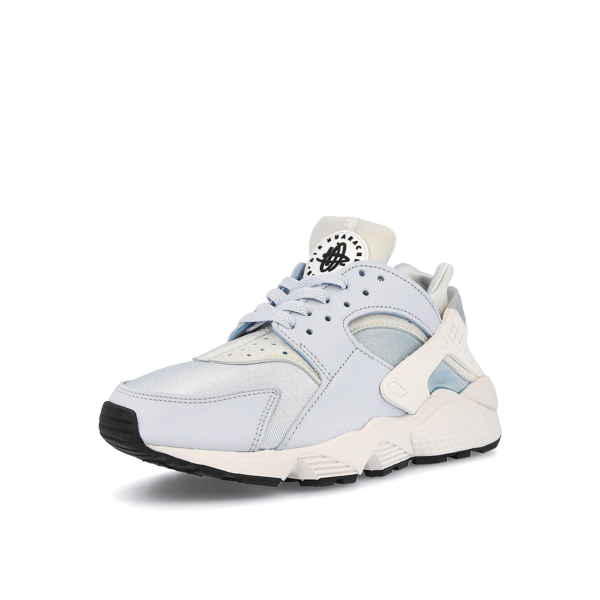 Nike wmns air huarache Aura-Summit White - Ocean Cube - Black Sneakers Close Up | Overkill