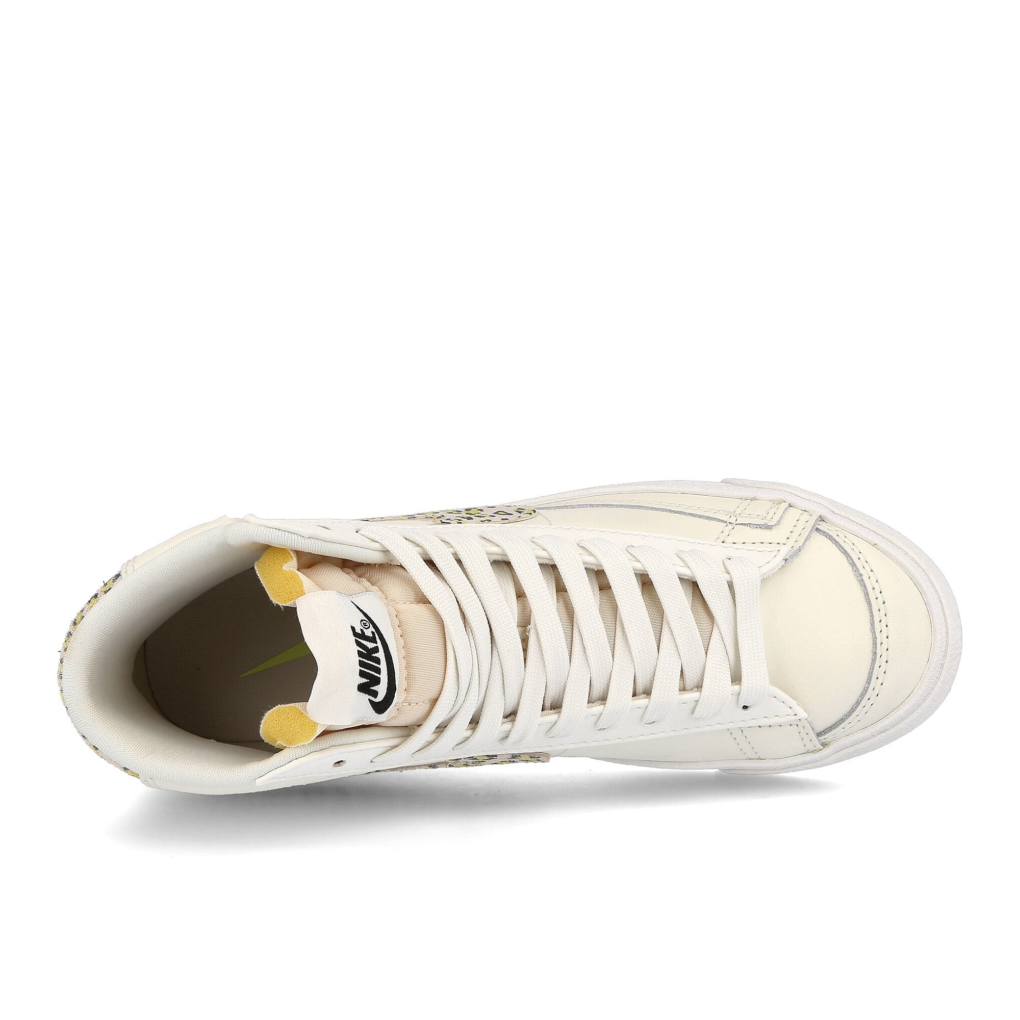 Nike wmns blazer mid 77 se Sail-Sail - Light Lemon Twist - Black Mid Top Sneakers Detailfoto | Overkill