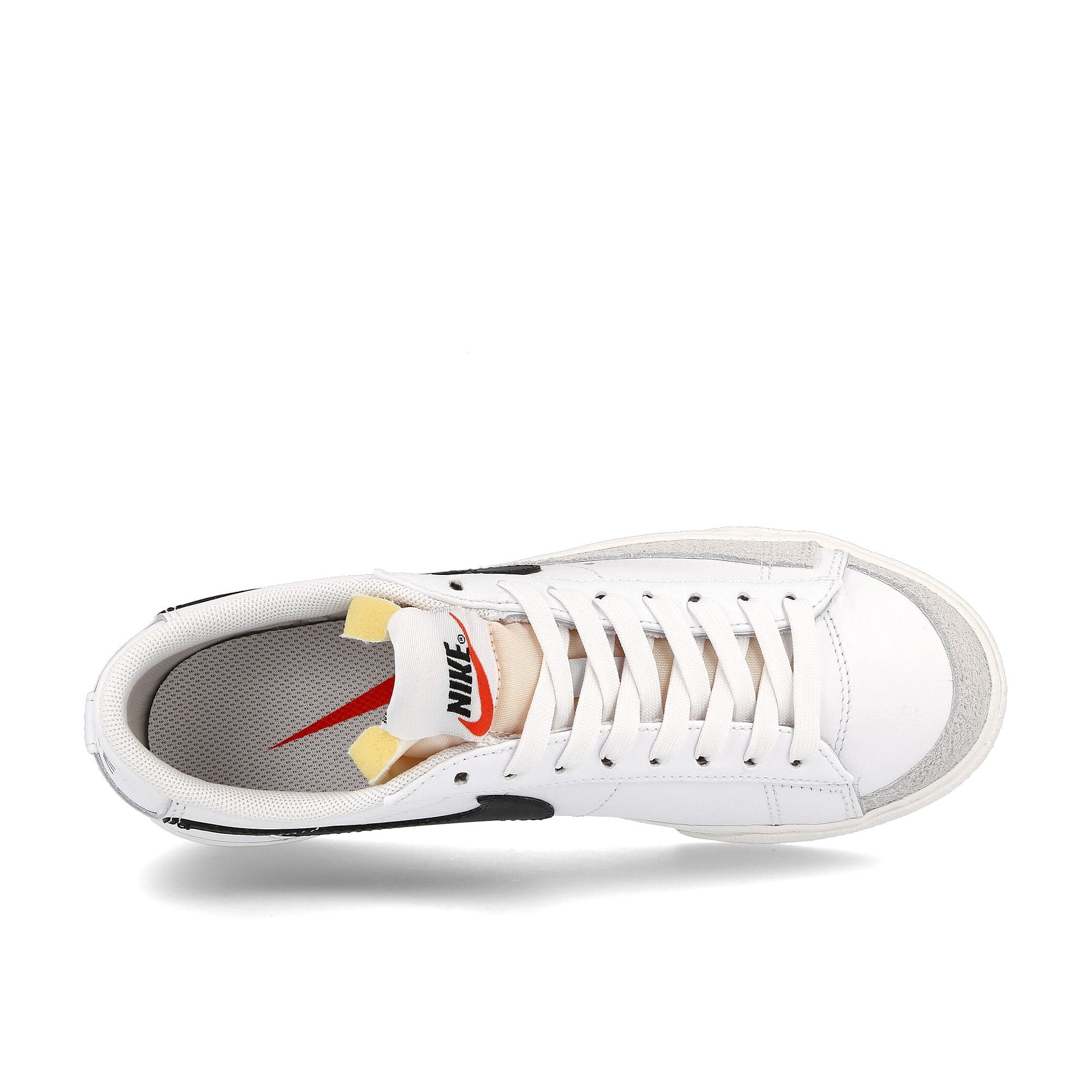 Nike wmns blazer low platform White-Black - Sail - Team Orange Low Top Sneakers Detailfoto | Overkill