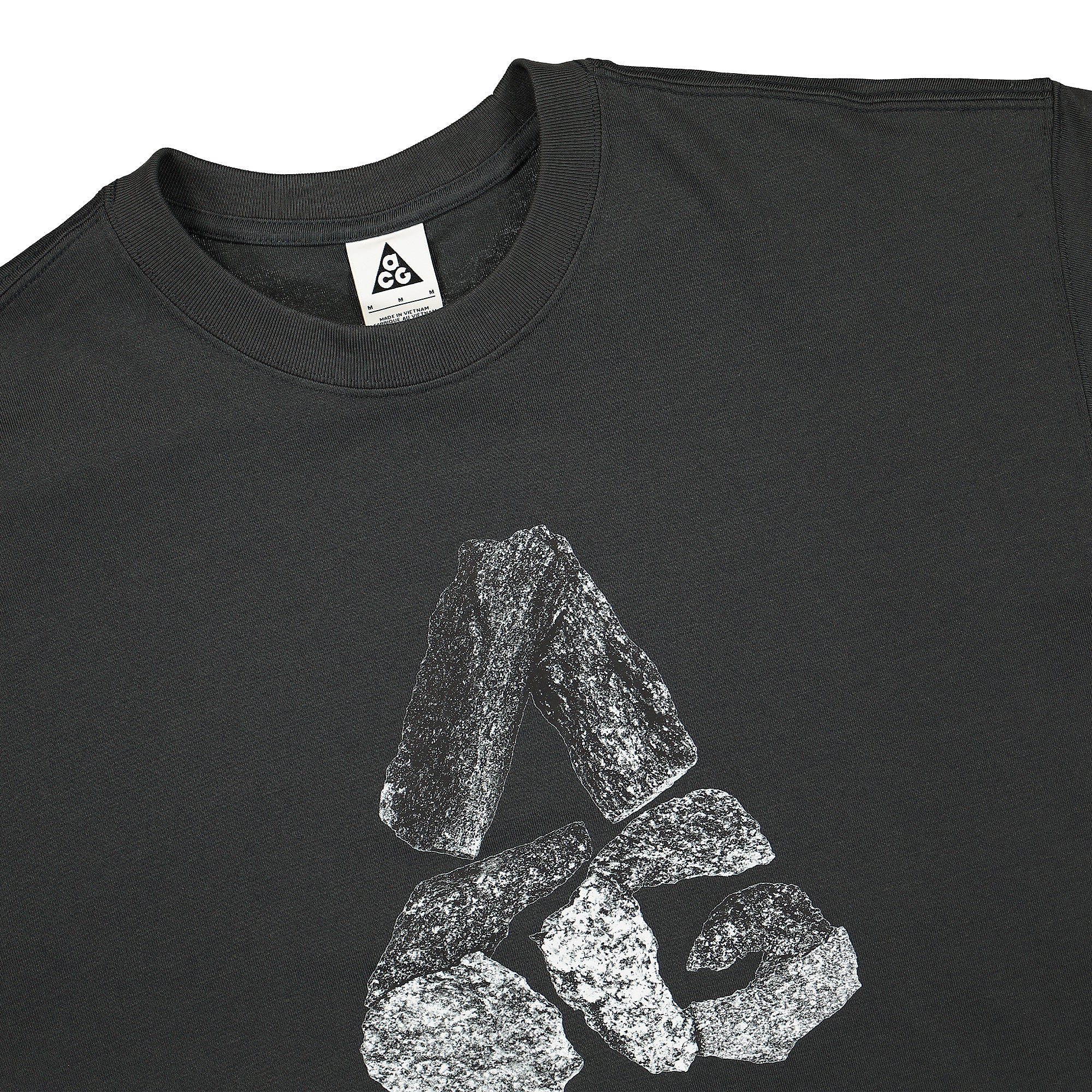 Nike ACG Monolithic Tee Anthracite T-Shirts Close-up | Overkill