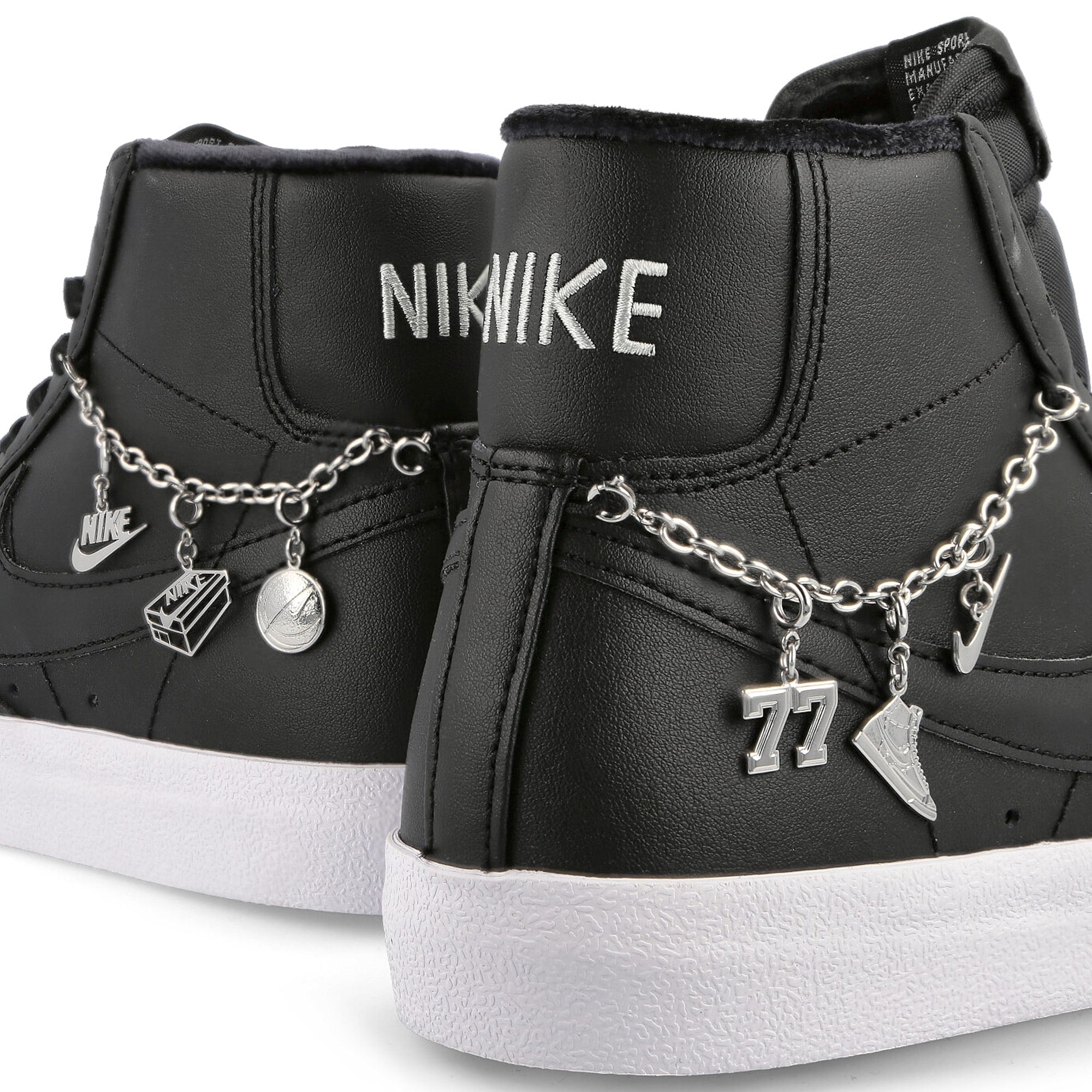 Nike wmns blazer mid 77 lx Black-Black - Metallic Silver Mid Top Sneakers Detailfoto | Overkill