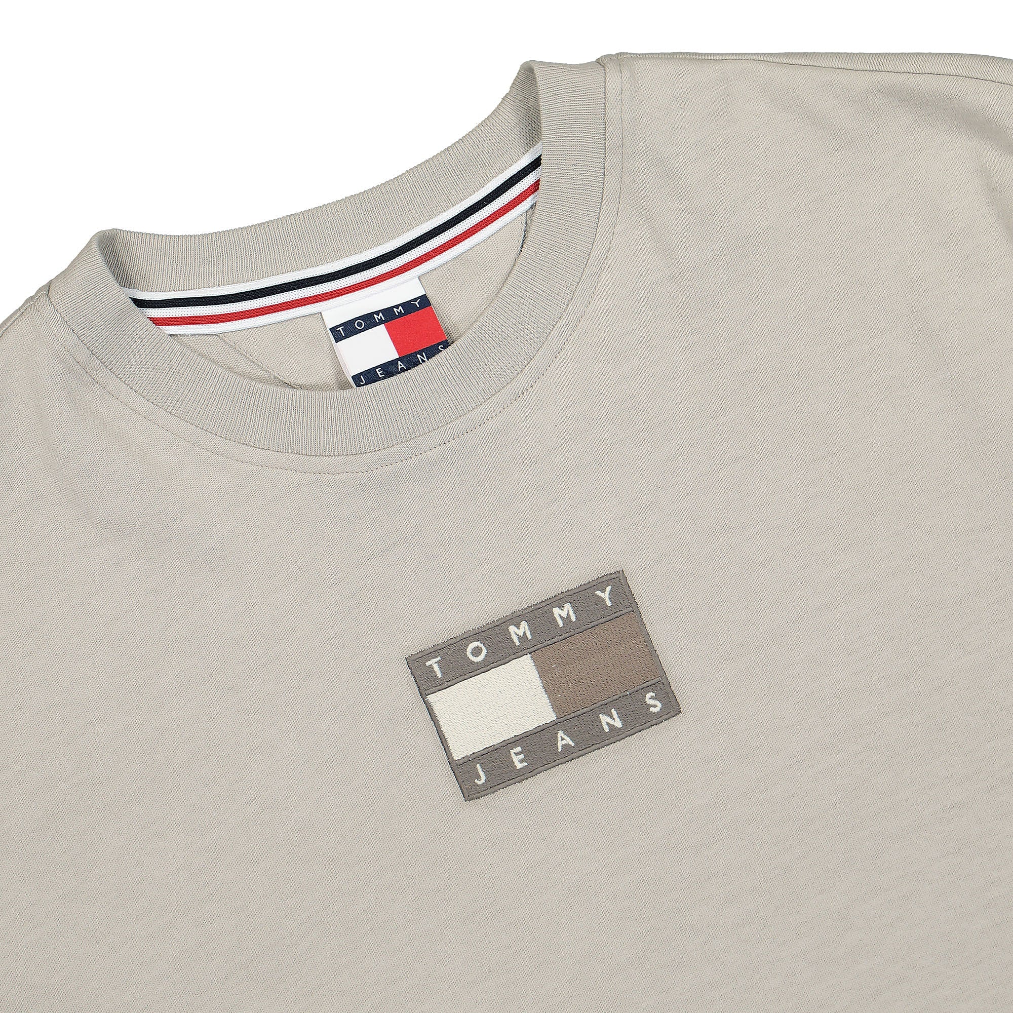 Tommy Jeans Best Graphic Tee Cool Earth T-Shirts Close-up | Overkill