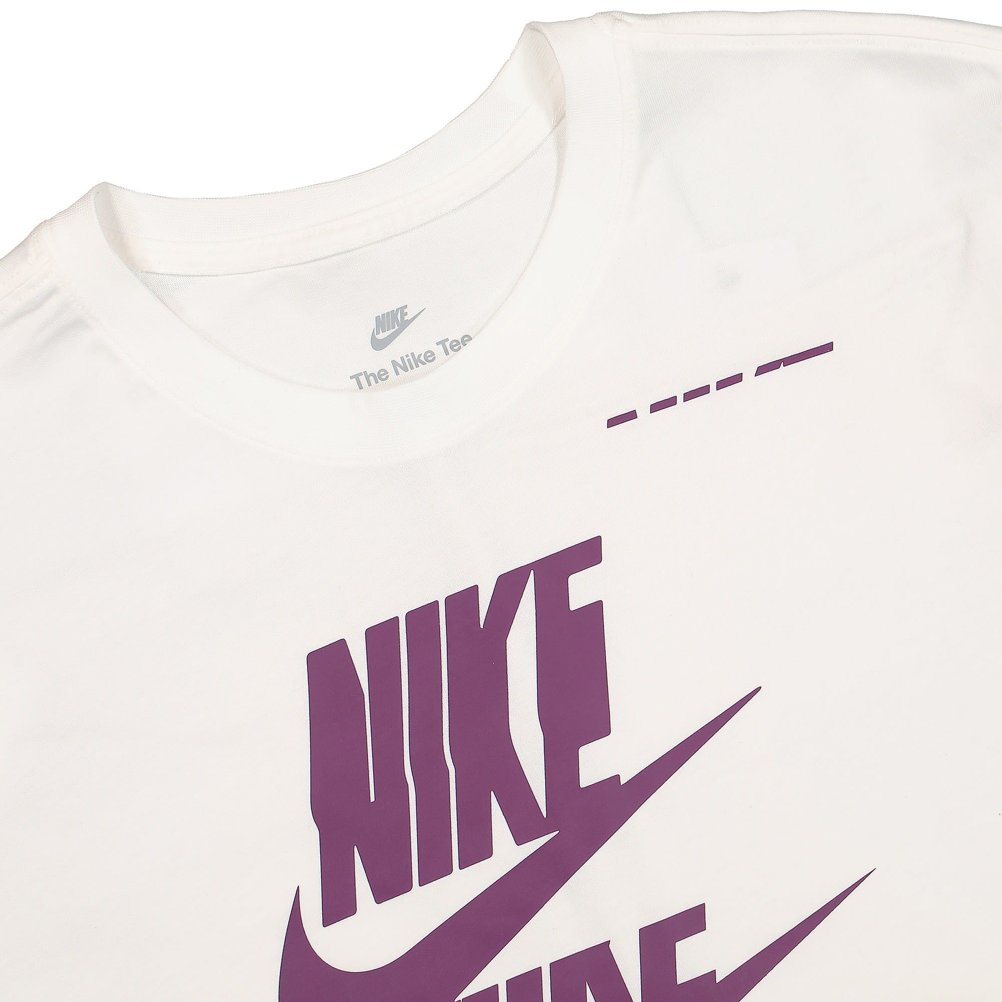Nike NSW Essential Sport 1 Tee White / Sangria T-Shirts Close-up | Overkill