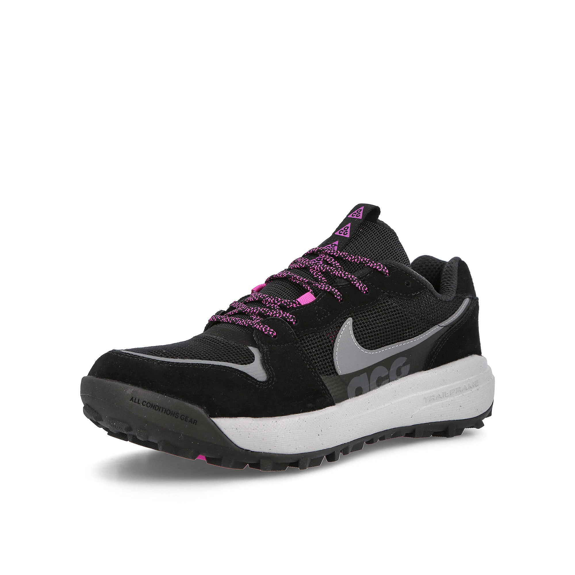 Nike acg lowcate Black-Cool Grey - Black - Wolf Grey Low Top Sneakers Close Up | Overkill