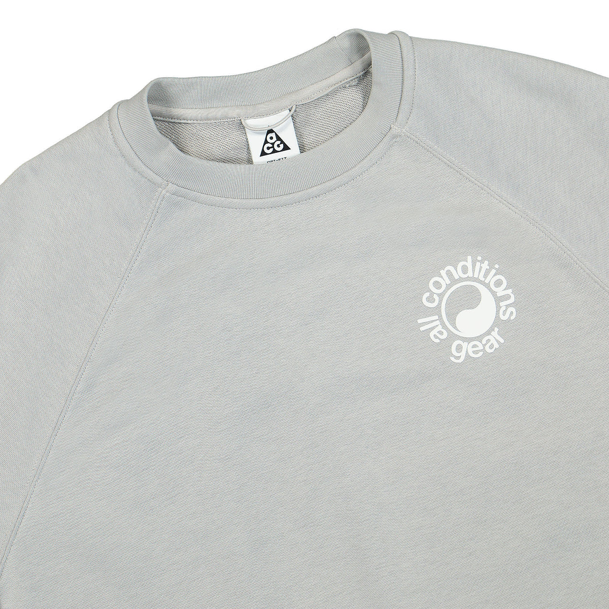 Nike NRG ACG Dri-FIT SS Fleece Crew Lt Iron Ore / Summit White T-Shirts Close-up | Overkill