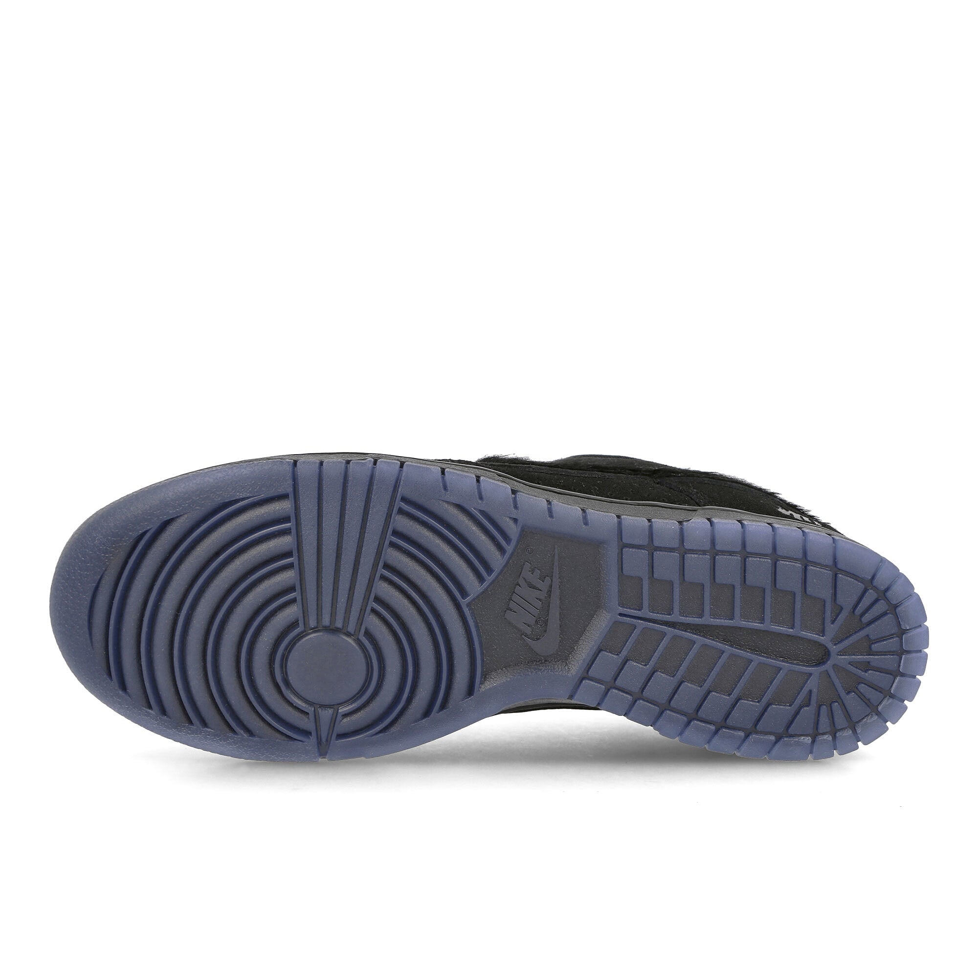 Nike Undefeated x Nike Dunk Low SP Black / Black Detail view 2 | Overkill