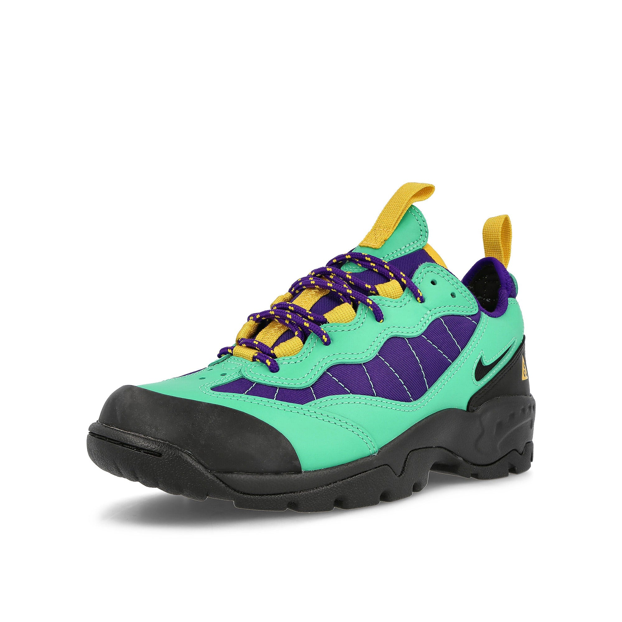 Nike acg air mada Light Menta / Black - Electro Purple Low Top Sneakers Close Up | Overkill