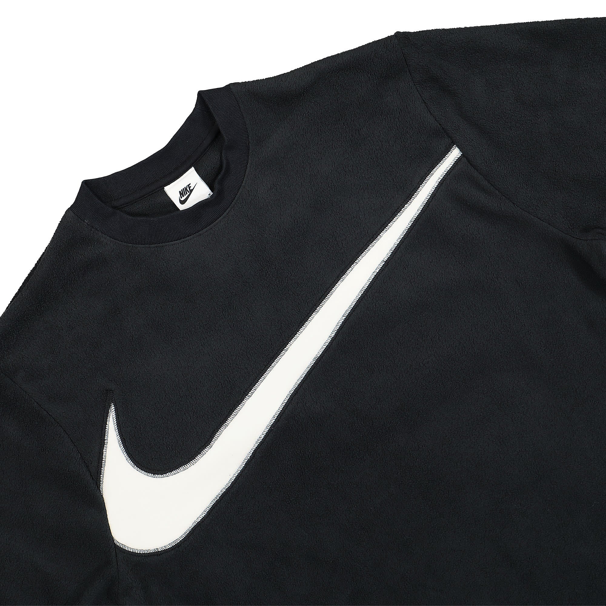 Nike Club+ Fleece Winterized Crew Black Sweatshirts Close-up | Overkill