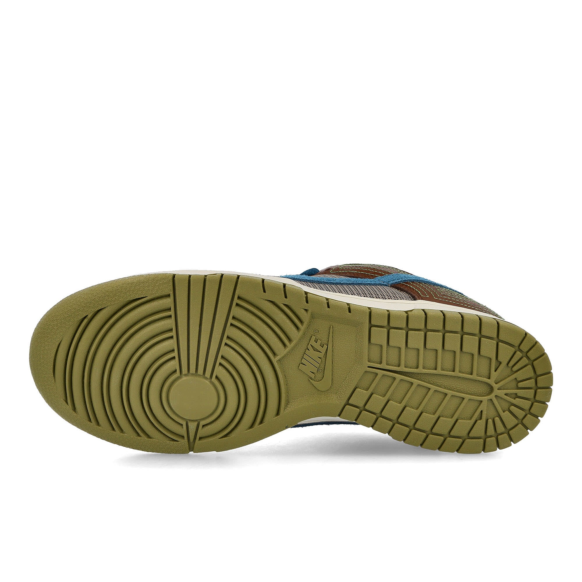 Nike dunk low nh Cacao Wow / Arina - Rough Green - Pilgrim Low Top Sneakers Detail View 1 | Overkill