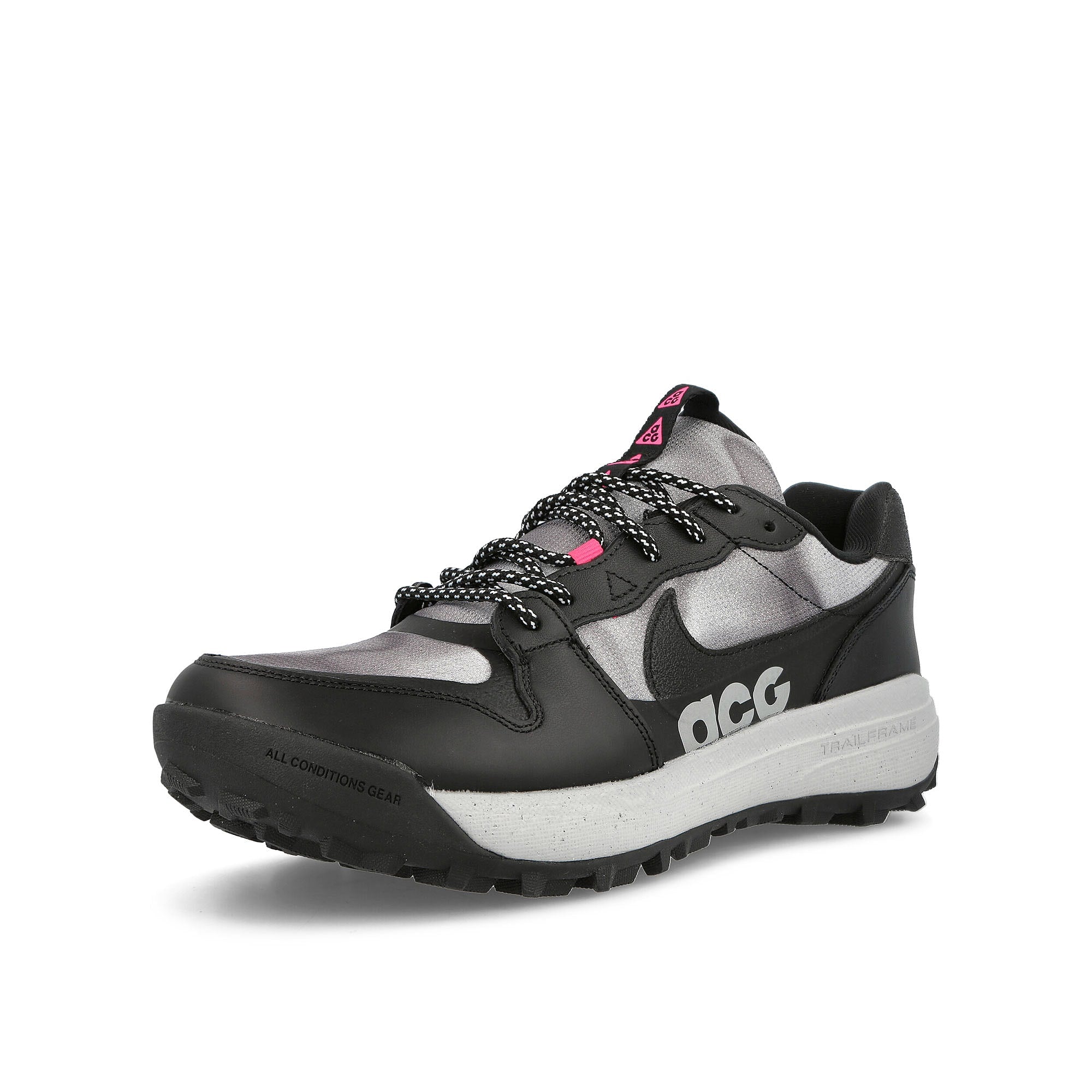 Nike acg lowcate se Black / Black - Hyper Pink - Wolf Grey Low Top Sneakers Close Up | Overkill
