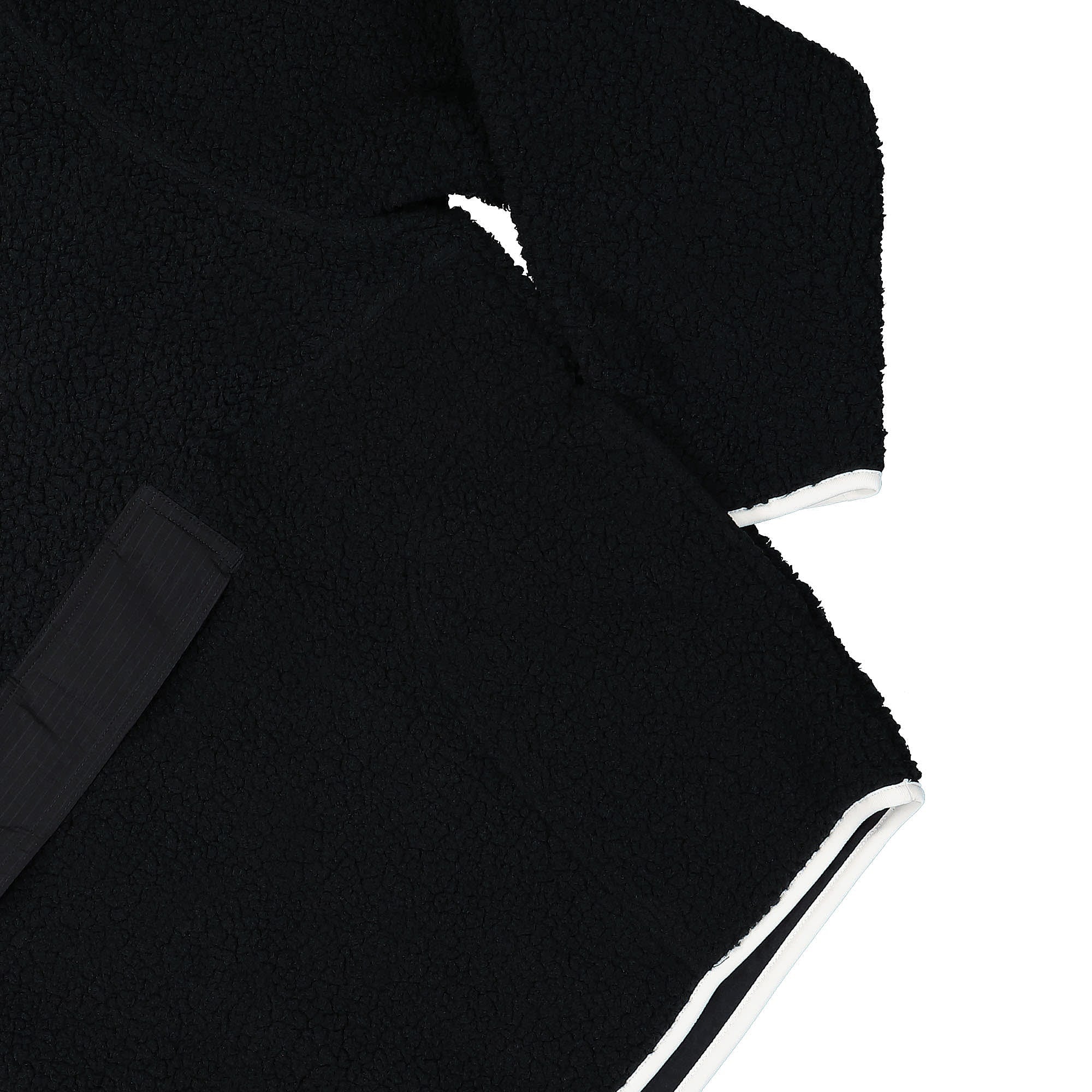 Jordan Air Jordan Essential Statement Fleece Winter Hoodie Black / Black / Sail / Sail Hoodies Detail view 1 | Overkill