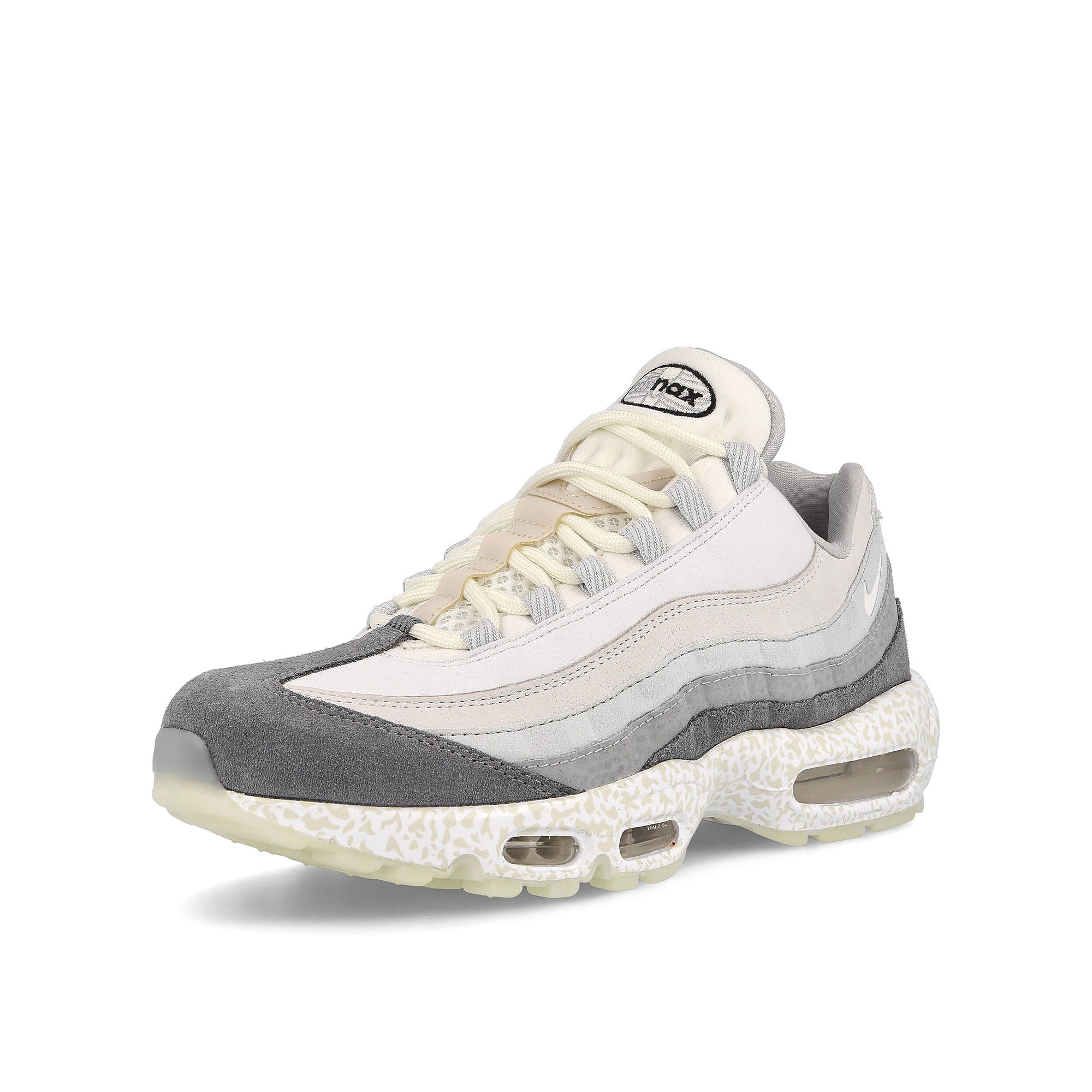 Nike air max 95 qs Summit White-Light Bone - Cool Grey Sneakers Close Up | Overkill