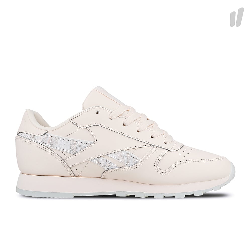 Reebok wmns classic leather Pale Pink-White-Stell Pink Sneakers Silhouette | Overkill