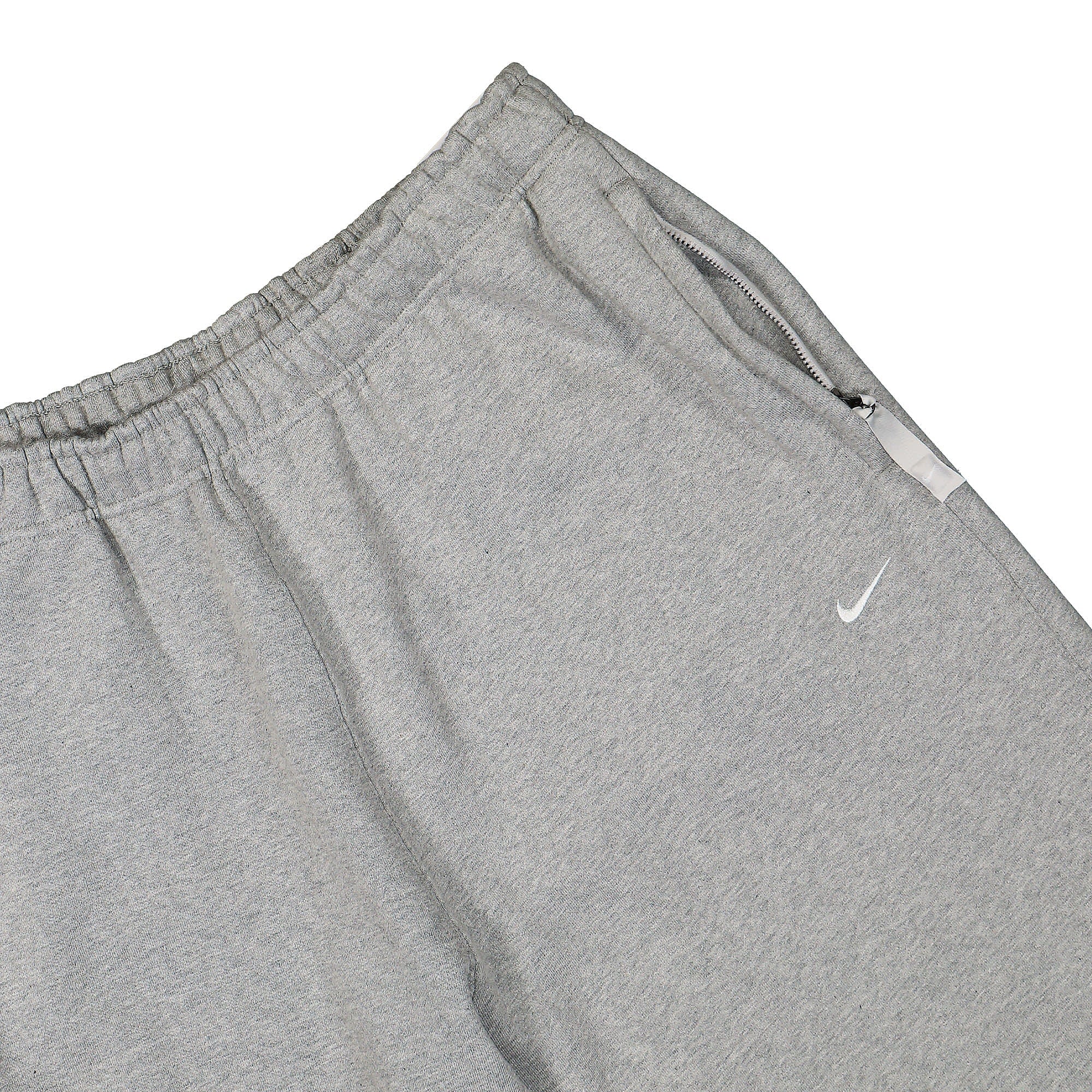 Nike Solo Swoosh Fleece Pant DK Grey Heather / White Sweat & Track Pants Detailfoto | Overkill