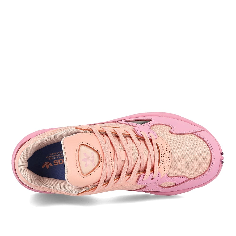 adidas wmns falcon Ice Pink-True Pink-Chalk Purple Sneakers Detailfoto | Overkill
