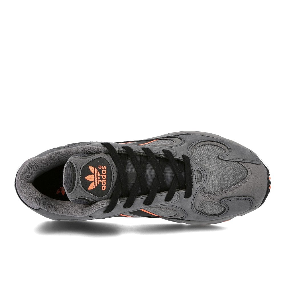 adidas yung-1 Grey Six-Core Black-Signature Coral Sneakers Detailfoto | Overkill