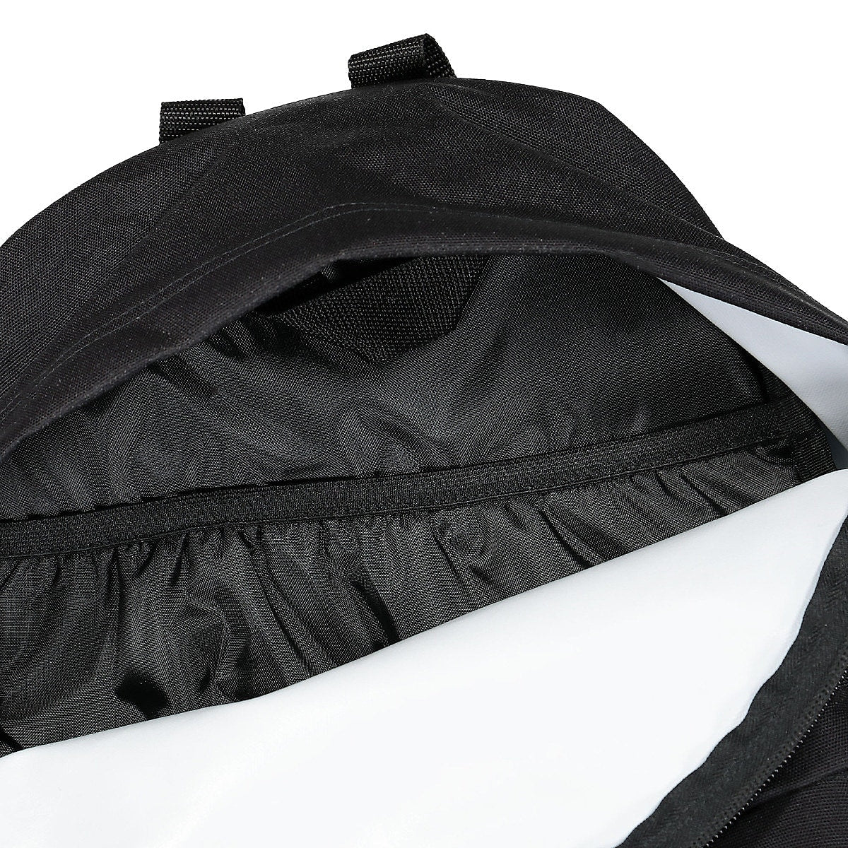 Eastpak MM6 Maison Margiela x Eastpak Padded Black Backpacks Detailfoto | Overkill