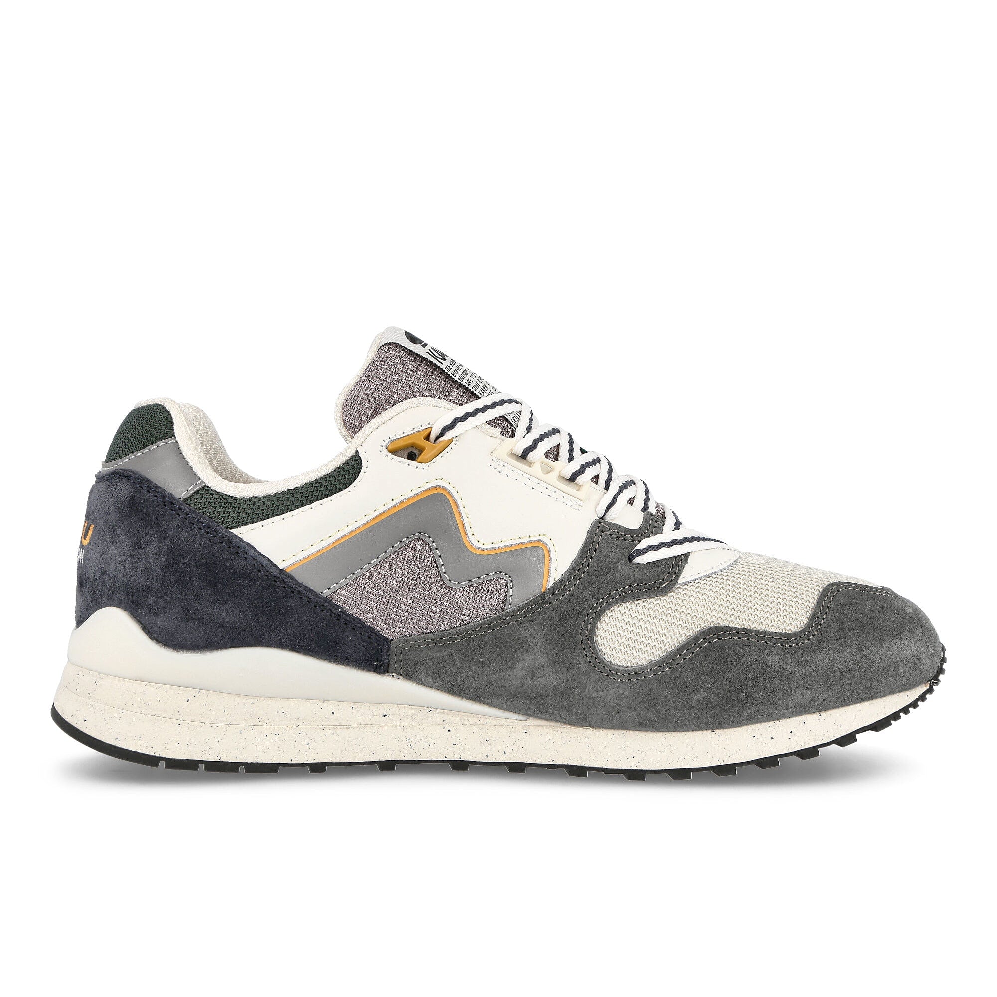 Karhu synchron classic Gunmetal-Bright White Low Top Sneakers Silhouette | Overkill