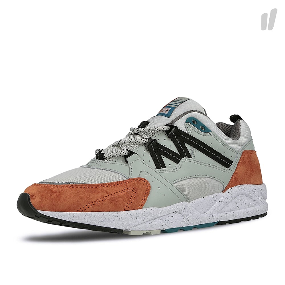 Karhu fusion 2.0 Alluminio-Maison Sneakers Close Up | Overkill