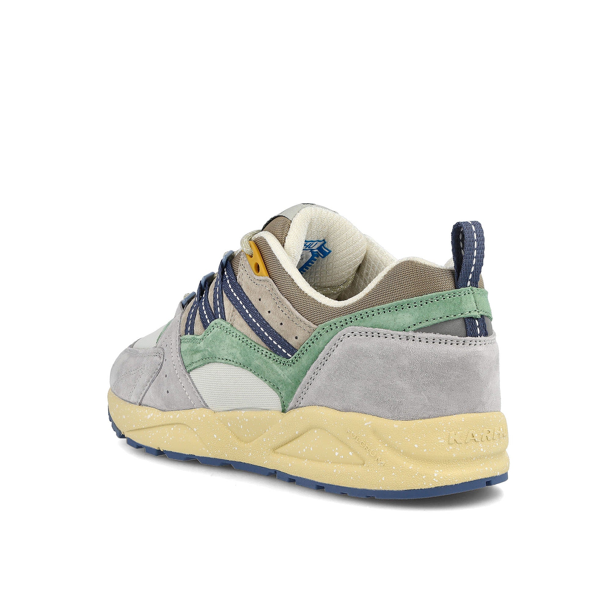 Karhu fusion 2.0 Dawn Blue / Basil Close-up | Overkill