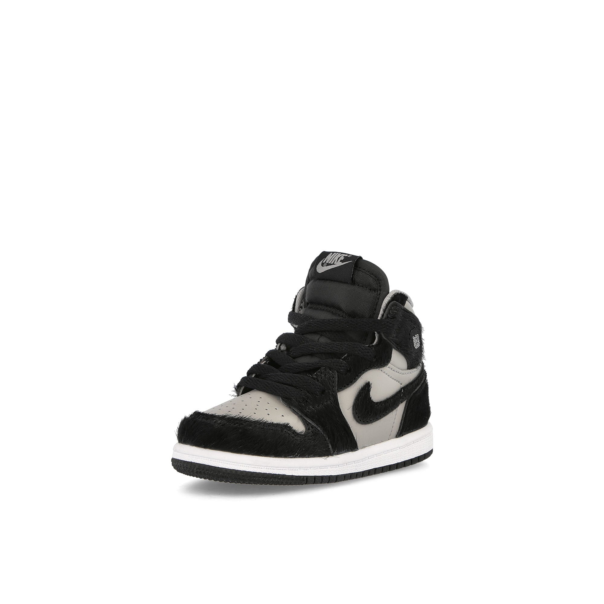 Jordan Air Jordan 1 Retro High OG TD Medium Grey / Black - White High Top Sneakers Close Up | Overkill