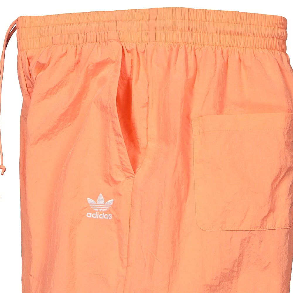 adidas Wmns LRG Logo Track Pant Chalk Coral Sweat & Track Pants Detailfoto | Overkill