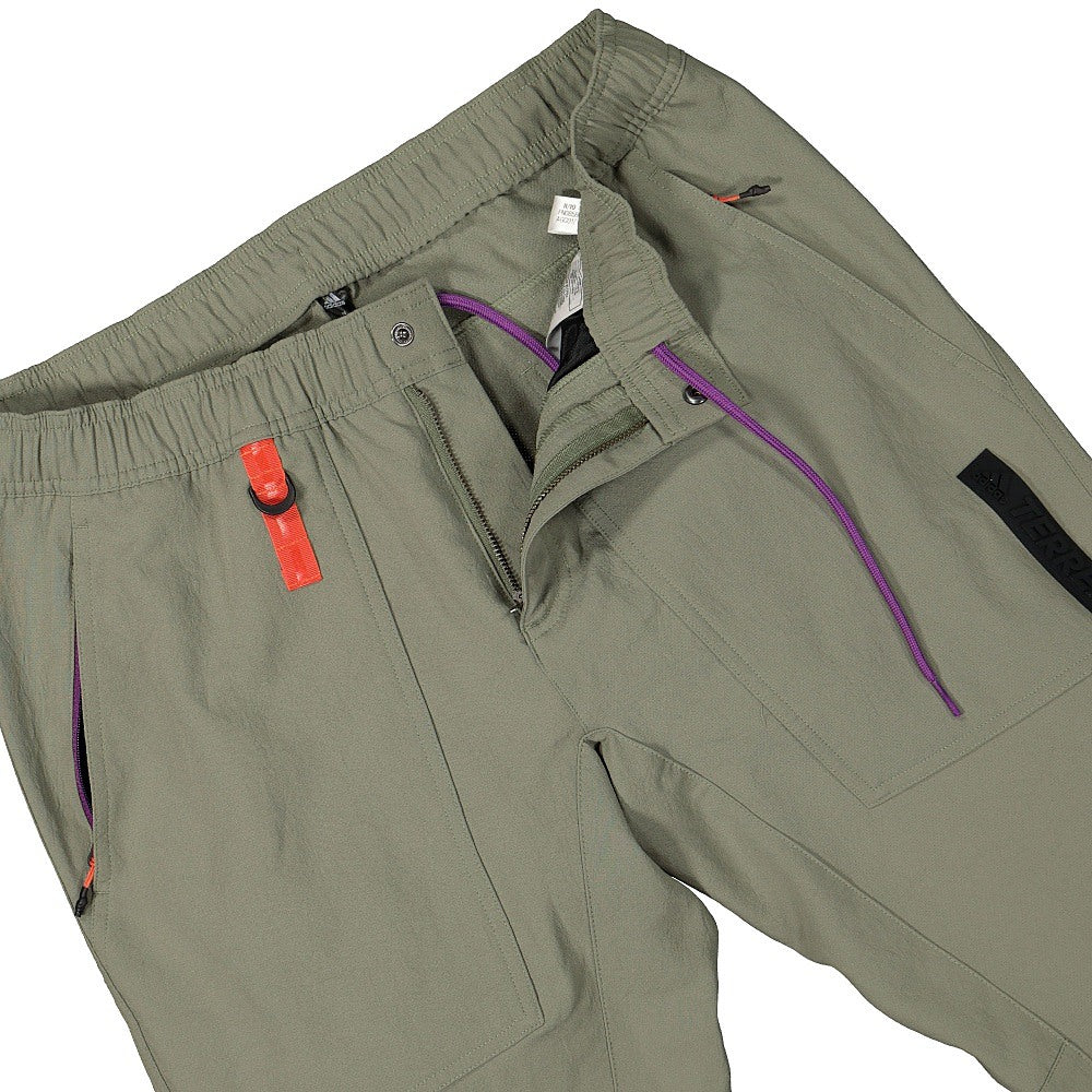 adidas Terrex Capsule Jogger Pants Legacy Green Sweat & Track Pants Detailfoto | Overkill