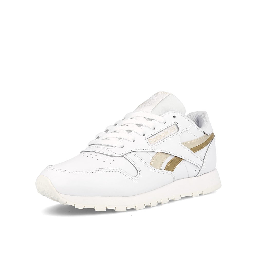 Reebok wmns classic leather White-Alabaster-Utility Beige Sneakers Close Up | Overkill