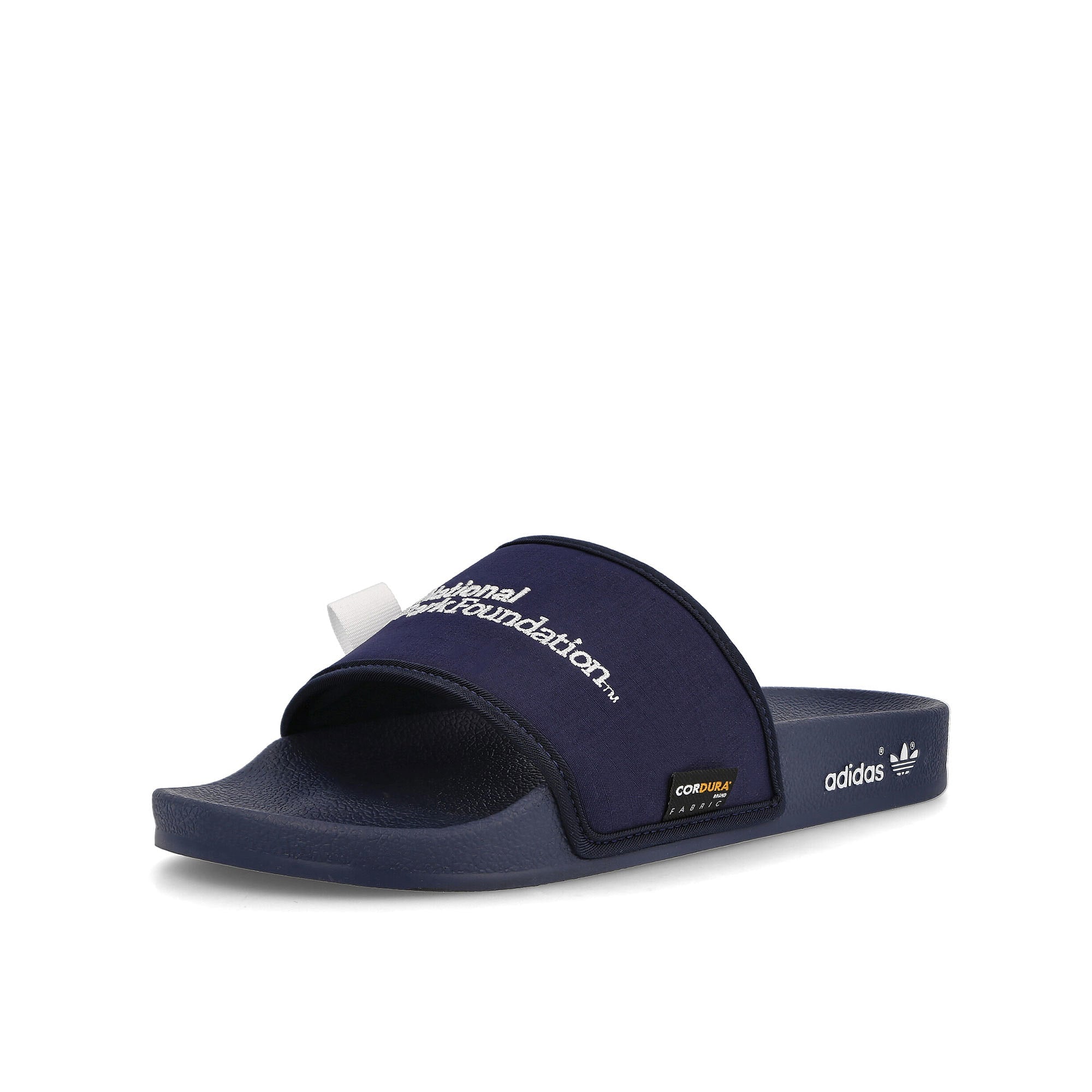 adidas National Park Foundation x adidas Adilette Collegiate Navy / Footwear White / Collegiate Navy Detailfoto | Overkill
