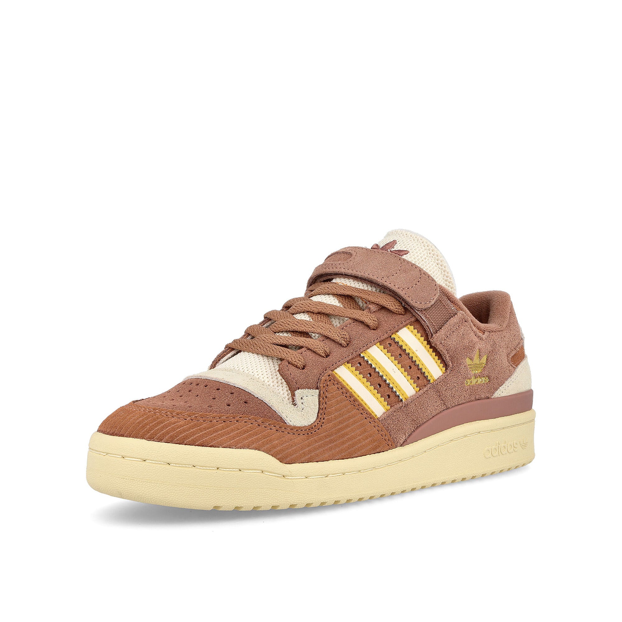 adidas Forum 84 Low Clay Strata-Cream White-Bold Gold Low Top Sneakers Close Up | Overkill